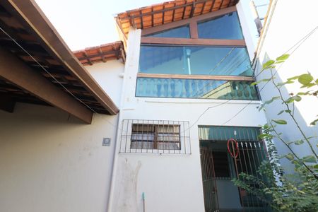 Casa à venda com 213m², 3 quartos e 2 vagasGaragem
