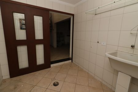 Área de serviço de casa à venda com 3 quartos, 213m² em Jaguaribe, Osasco