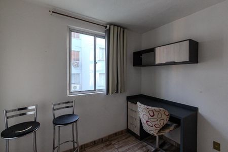 Quarto 1 de apartamento para alugar com 2 quartos, 40m² em Campo Novo, Porto Alegre