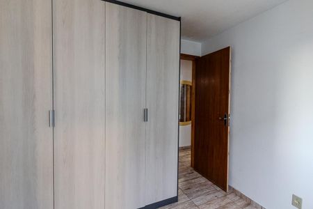 Quarto 1 de apartamento para alugar com 2 quartos, 40m² em Campo Novo, Porto Alegre