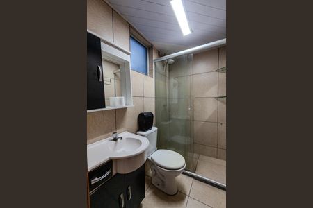 Banheiro de apartamento para alugar com 2 quartos, 40m² em Campo Novo, Porto Alegre