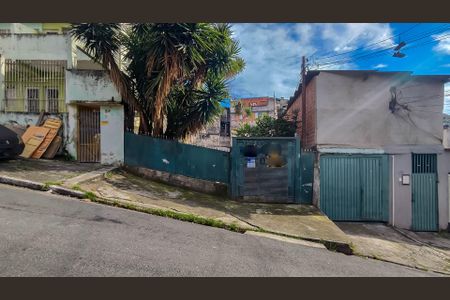 Fachada de casa à venda com 8 quartos, 345m² em Jardim Peri, São Paulo