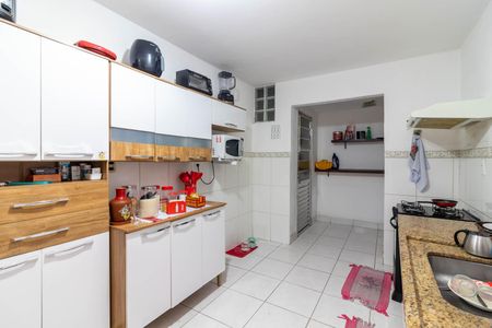Casa à venda com 345m², 8 quartos e 3 vagasCozinha