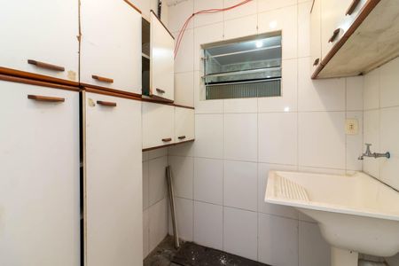 Casa à venda com 345m², 8 quartos e 3 vagasCasa 2 - Área de Serviço