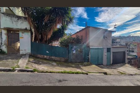 Casa à venda com 345m², 8 quartos e 3 vagasFachada