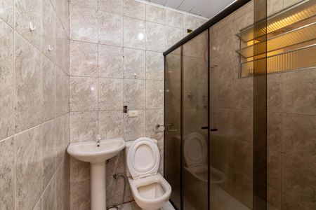 Casa à venda com 345m², 8 quartos e 3 vagasCasa 2 - Banheiro