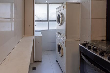 Apartamento à venda com 48m², 1 quarto e 1 vaga Apartamento à venda com 48m², 1 quarto e 1 vagaCozinha e Área de Serviço