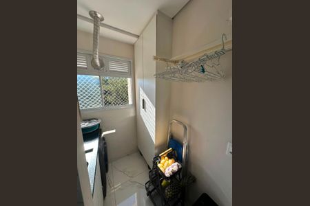 Apartamento à venda com 72m², 2 quartos e 1 vaga Apartamento à venda com 72m², 2 quartos e 1 vagaÁrea de serviço