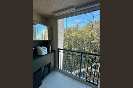 Apartamento à venda com 72m², 2 quartos e 1 vaga Apartamento à venda com 72m², 2 quartos e 1 vagaVaranda