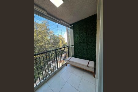 Apartamento à venda com 72m², 2 quartos e 1 vaga Apartamento à venda com 72m², 2 quartos e 1 vagaVaranda