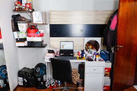 Quarto 1 de apartamento à venda com 2 quartos, 42m² em Vila dos Remedios, Osasco