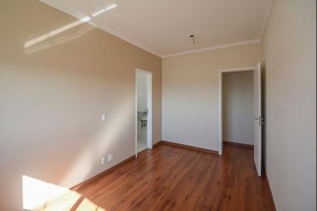 Apartamento à venda com 94m², 3 quartos e 2 vagas Apartamento à venda com 94m², 3 quartos e 2 vagasQuarto Suíte
