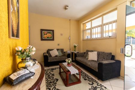 Apartamento à venda com 81m², 2 quartos e 1 vagaHall de entrada