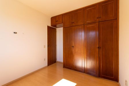 Apartamento à venda com 81m², 2 quartos e 1 vagaQuarto 2
