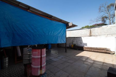 Casa à venda com 158m², 4 quartos e 2 vagas Casa à venda com 158m², 4 quartos e 2 vagasÁrea externa