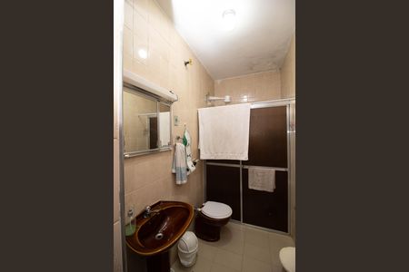 Casa à venda com 158m², 4 quartos e 2 vagas Casa à venda com 158m², 4 quartos e 2 vagasBanheiro 1