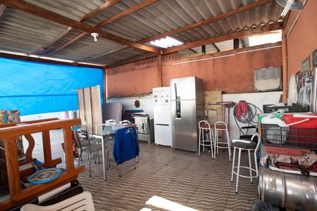 Casa à venda com 158m², 4 quartos e 2 vagas Casa à venda com 158m², 4 quartos e 2 vagasÁrea externa