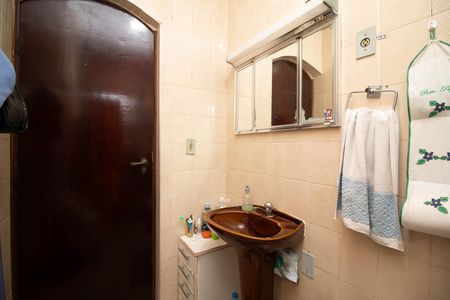 Casa à venda com 158m², 4 quartos e 2 vagas Casa à venda com 158m², 4 quartos e 2 vagasBanheiro 1