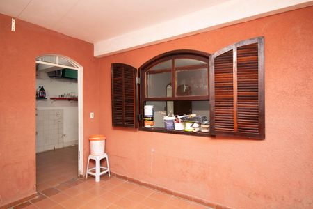 Casa à venda com 158m², 4 quartos e 2 vagas Casa à venda com 158m², 4 quartos e 2 vagasÁrea externa