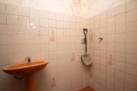 Casa à venda com 158m², 4 quartos e 2 vagas Casa à venda com 158m², 4 quartos e 2 vagasBanheiro de serviço
