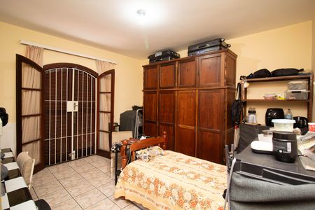 Casa à venda com 158m², 4 quartos e 2 vagas Casa à venda com 158m², 4 quartos e 2 vagasQuarto 2