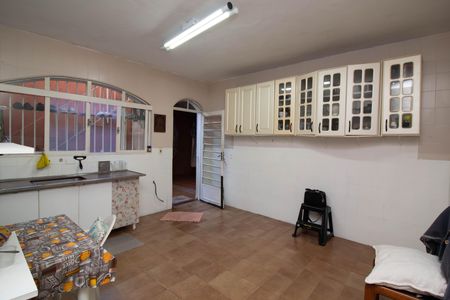 Casa à venda com 158m², 4 quartos e 2 vagas Casa à venda com 158m², 4 quartos e 2 vagasCozinha