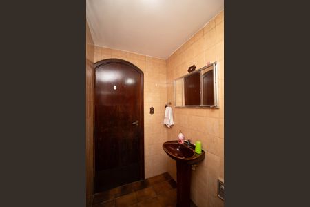 Casa à venda com 158m², 4 quartos e 2 vagas Casa à venda com 158m², 4 quartos e 2 vagasBanheiro 2