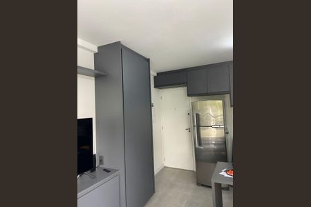 Cozinha de kitnet/studio para alugar com 1 quarto, 28m² em Santana, São Paulo
