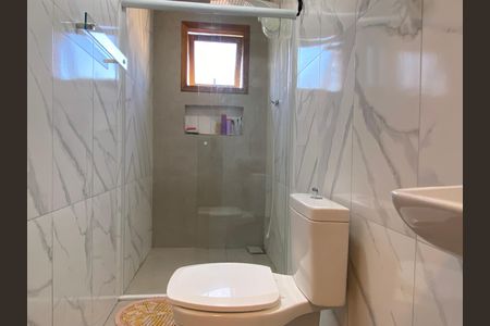 Casa à venda com 300m², 5 quartos e 2 vagas Casa à venda com 300m², 5 quartos e 2 vagasBanheiro