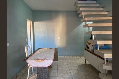 Casa à venda com 300m², 5 quartos e 2 vagas Casa à venda com 300m², 5 quartos e 2 vagasSala de Jantar