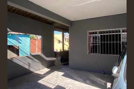 Garagem de casa à venda com 5 quartos, 300m² em Veloso, Osasco