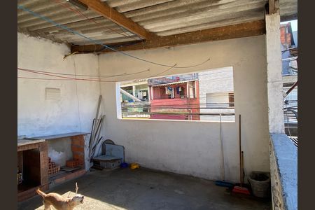 Casa à venda com 300m², 5 quartos e 2 vagas Casa à venda com 300m², 5 quartos e 2 vagasVaranda e Área de Serviço