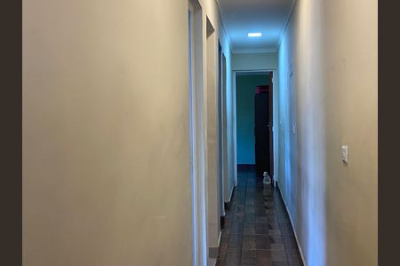 Casa à venda com 300m², 5 quartos e 2 vagas Casa à venda com 300m², 5 quartos e 2 vagasCorredor