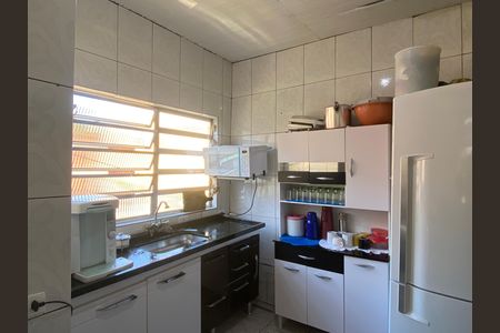 Casa à venda com 300m², 5 quartos e 2 vagas Casa à venda com 300m², 5 quartos e 2 vagasCozinha