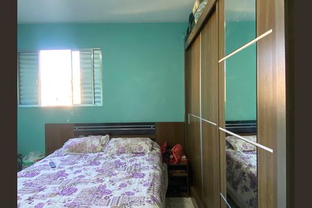 Casa à venda com 300m², 5 quartos e 2 vagas Casa à venda com 300m², 5 quartos e 2 vagasQuarto 2