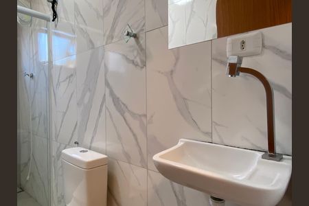 Casa à venda com 300m², 5 quartos e 2 vagas Casa à venda com 300m², 5 quartos e 2 vagasBanheiro