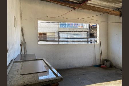 Casa à venda com 300m², 5 quartos e 2 vagas Casa à venda com 300m², 5 quartos e 2 vagasVaranda e Área de Serviço