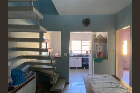 Casa à venda com 300m², 5 quartos e 2 vagas Casa à venda com 300m², 5 quartos e 2 vagasSala de Jantar