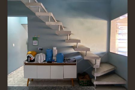 Casa à venda com 300m², 5 quartos e 2 vagas Casa à venda com 300m², 5 quartos e 2 vagasSala de Jantar