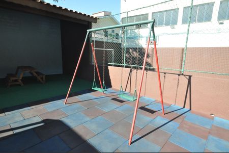 Casa de condomínio à venda com 133m², 2 quartos e 1 vagaÁrea comum - Playground