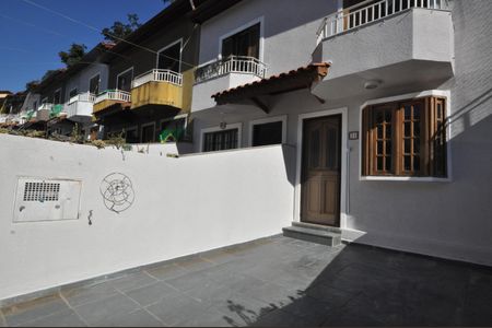 Casa de condomínio à venda com 133m², 2 quartos e 1 vagaGaragem