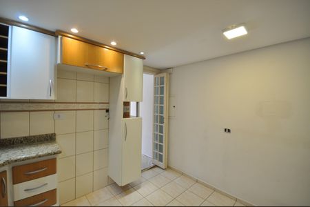 Casa de condomínio à venda com 133m², 2 quartos e 1 vagaCozinha