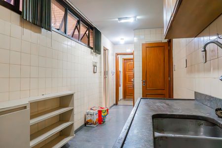 Apartamento para alugar com 140m², 3 quartos e 2 vagas Apartamento para alugar com 140m², 3 quartos e 2 vagasCozinha