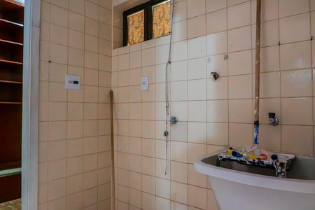 Apartamento para alugar com 140m², 3 quartos e 2 vagas Apartamento para alugar com 140m², 3 quartos e 2 vagasÁrea de serviço