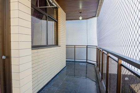 Apartamento para alugar com 140m², 3 quartos e 2 vagas Apartamento para alugar com 140m², 3 quartos e 2 vagasVaranda