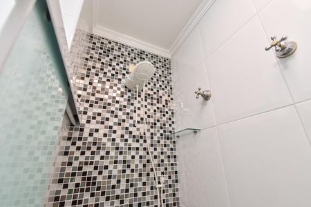 Casa de condomínio à venda com 140m², 3 quartos e 2 vagasBanheiro da suíte