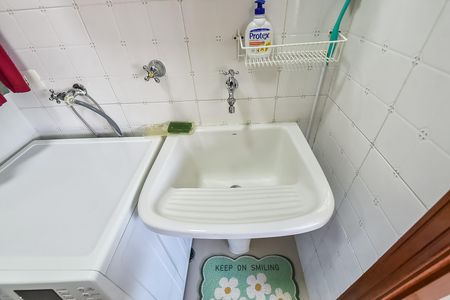 Casa de condomínio à venda com 140m², 3 quartos e 2 vagasÁrea de serviço