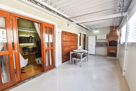 Casa de condomínio à venda com 140m², 3 quartos e 2 vagasVaranda