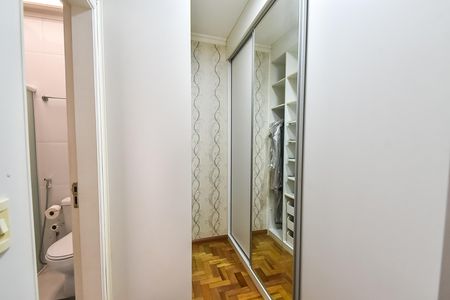 Casa de condomínio à venda com 140m², 3 quartos e 2 vagasCloset da suíte