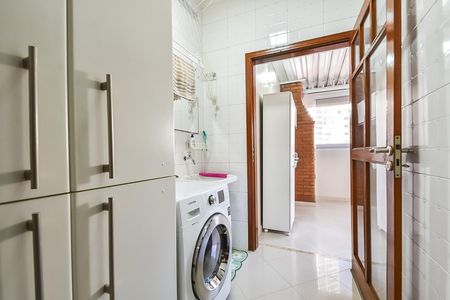 Casa de condomínio à venda com 140m², 3 quartos e 2 vagasÁrea de serviço